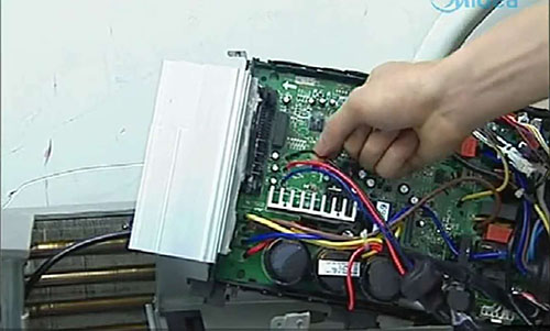 新乡市美的空调电话是多少