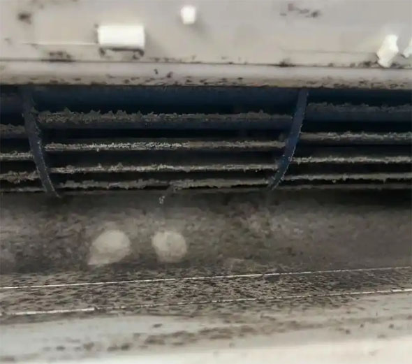 新乡市空调吹的风有股烧焦味是怎么回事